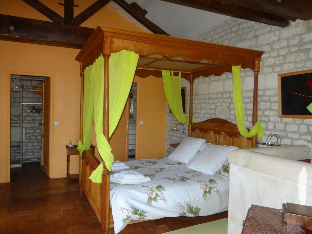 Gite Du Manoir Des Roches Saires Zewnętrze zdjęcie